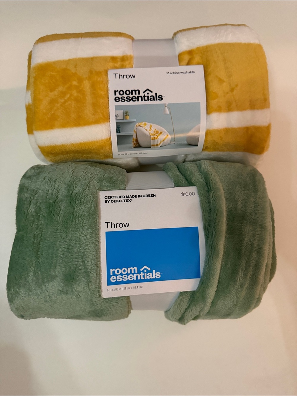 Room Essentials Yellow & Green Plush Throw Duo